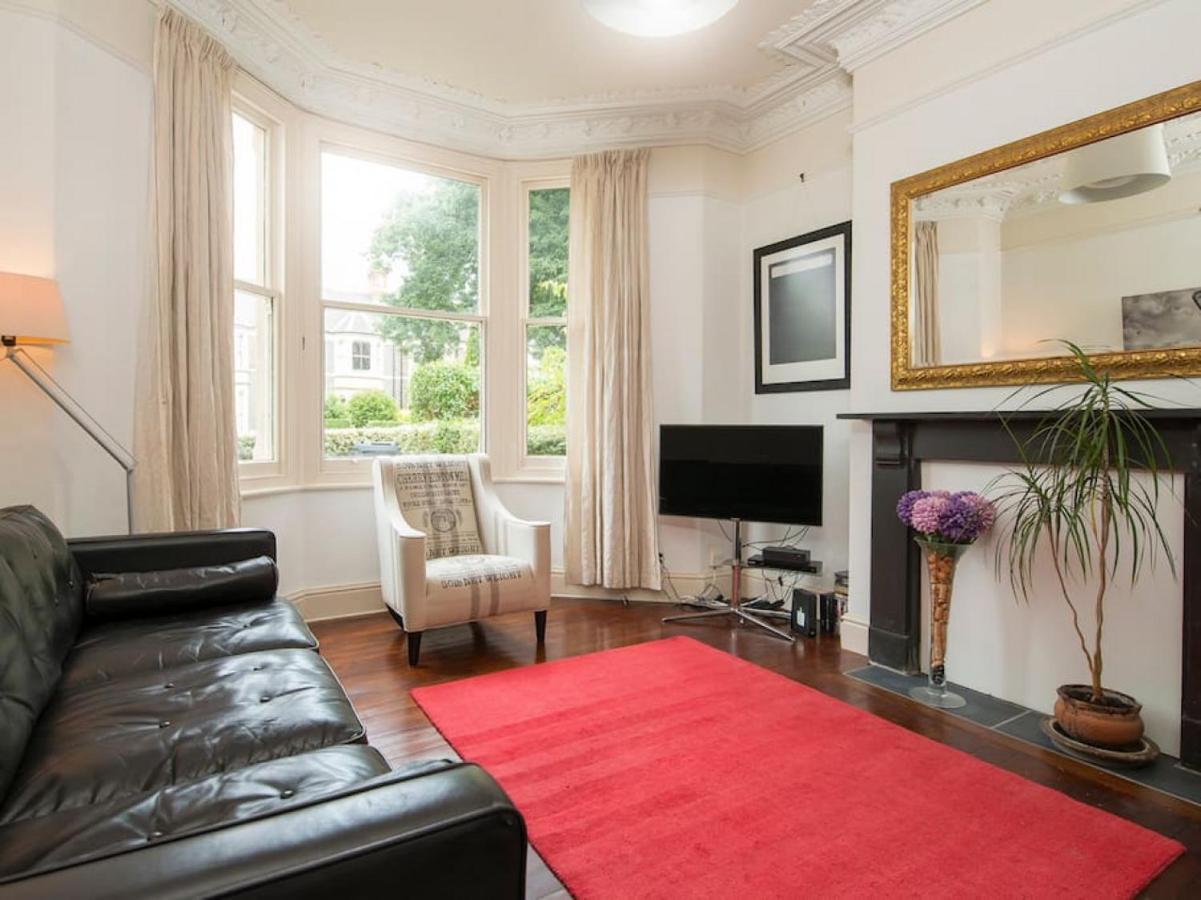 Spacious 4 Bedroom Character Home In Pontcanna Кардиф Екстериор снимка