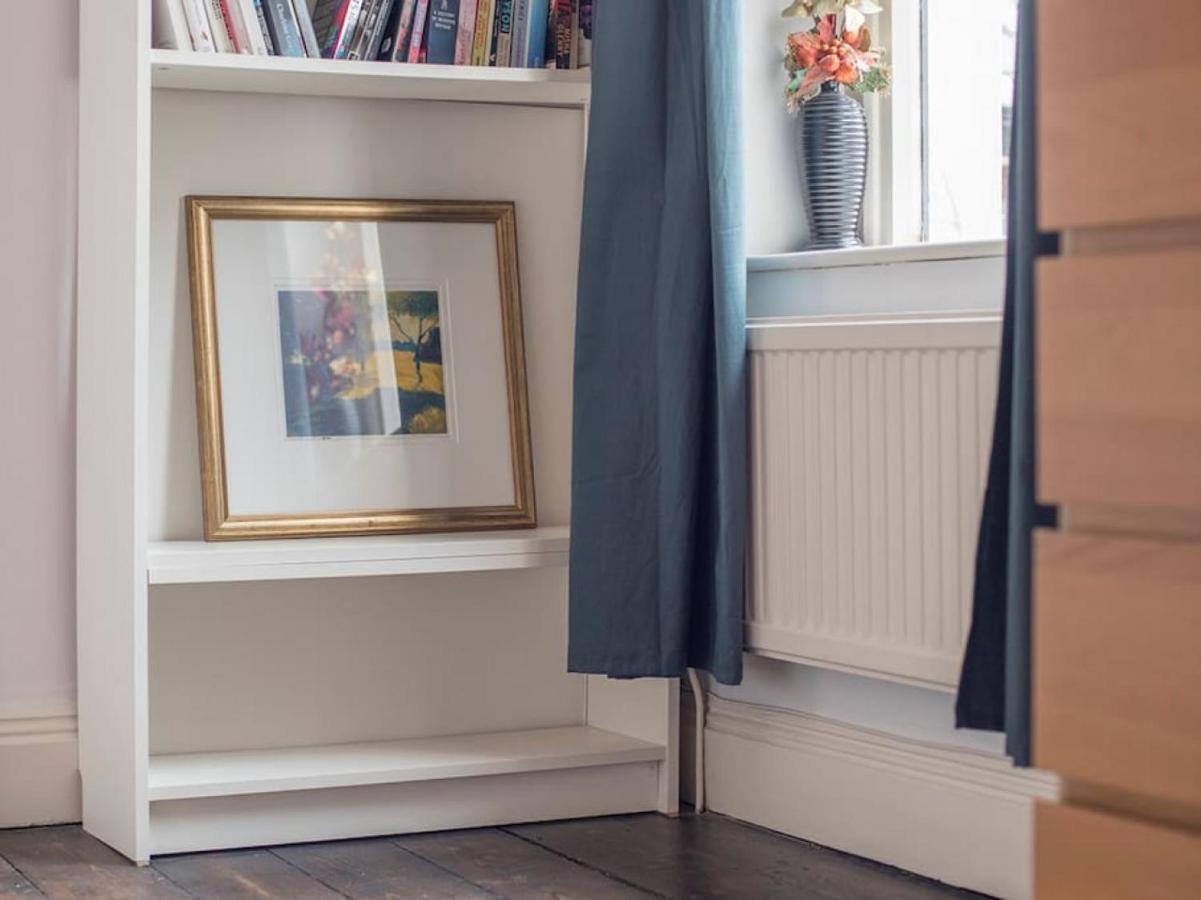 Spacious 4 Bedroom Character Home In Pontcanna Кардиф Екстериор снимка